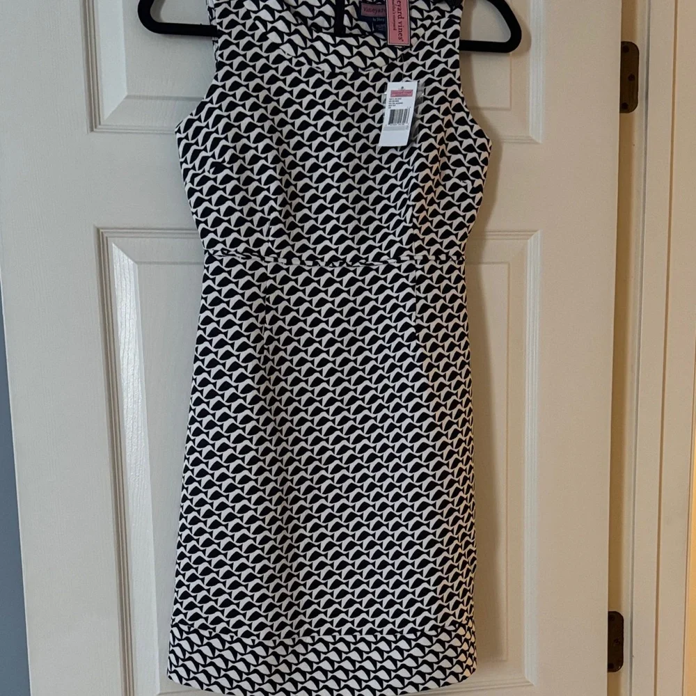 Vineyard Vines Black and White Mini Dress - Picture 8 of 8